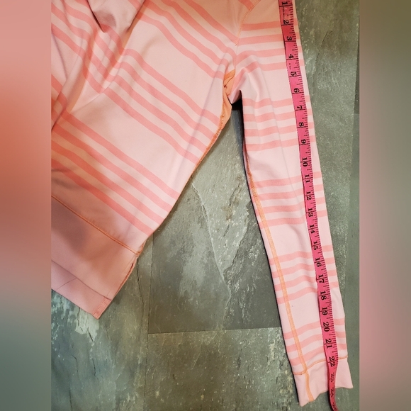 Lululemon Run: Warm Up Crew. Orange and pink. Stripes. Size 6. - Picture 10 of 14